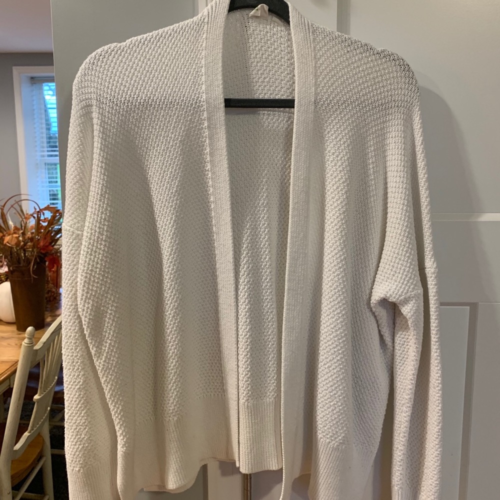 Gap sweater
